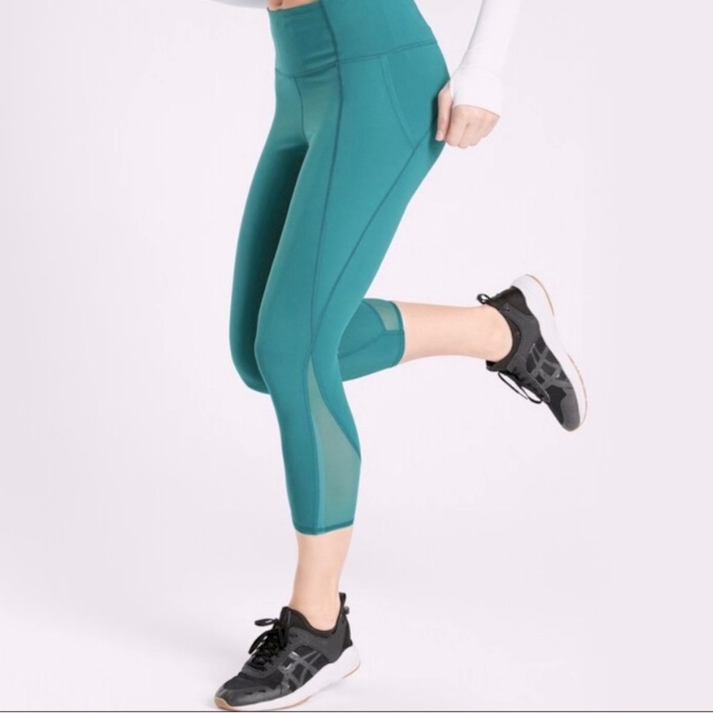 Athleta lightening 7/8 legging pant for work out - turquoise